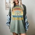 Vintage Raccoon Lovers Women's T-Shirt - Fun Graphic Tee Berry