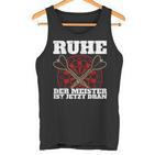 With Ruhe Der Meister Ist Dran Dart Player Tank Top