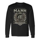 Das Ist Ein Mann Ding Mann Name Langarmshirts