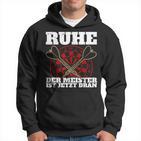 With Ruhe Der Meister Ist Dran Dart Player Kapuzenpullover