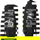 Unterschätze Niemals Einen Alten Mann Mit Einer Angel Sweatshirt