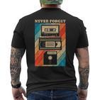 Never Forget Diskettehs Band 90S 80S Cassette T-Shirt mit Rückendruck