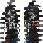 Unterschätze Niemals Einen Alten Mann Mit Einer Angel T-Shirt mit Rückendruck