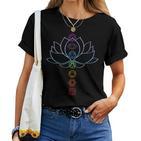 Spiritual Zen Lotus Flower Chakras Aligned Yoga T-shirt Frauen