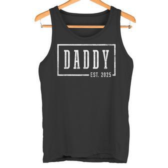 Daddy 2025 Daddy To Be New Daddy Sleek Framed Tank Top - Geschenkecke