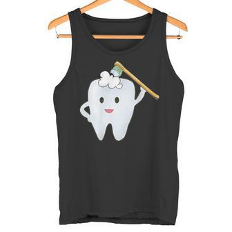 Tooth Brushing The Th With The Toothbrush Tank Top - Geschenkecke