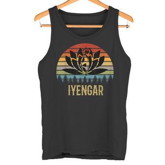 Iyengar Yogaintage Sunset Lotus Yoga Profesor Yoga Principiante Camiseta sin mangas - Regaloses