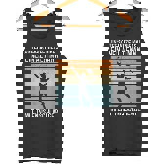 Underschätze Niemal Einen Alten Mann Tennis Racket Tank Top - Geschenkecke