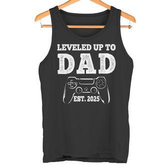 Updated To Papa-Level Unlocked Approx 2025 New Daddy Gamer Tank Top - Geschenkecke