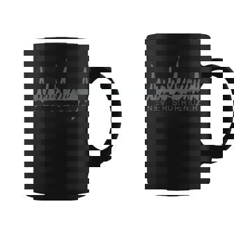 Color Oscuro Presidente Trump Signature Never Surrender Maga Taza de café - Regaloses