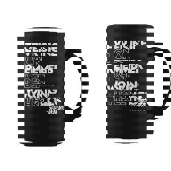 Jardinero Divertido Trabajando Estas Azadas Jardinería Humor Taza de café - Regaloses