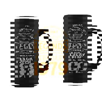 Las Leyendas De Cumpleaños Nacieron En Febrero De 1979 Taza de café - Regaloses