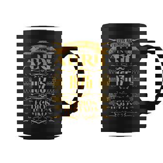 Las Leyendas Nacen En Abril De 1975 49 Años Cumpleaños Taza de café - Regaloses
