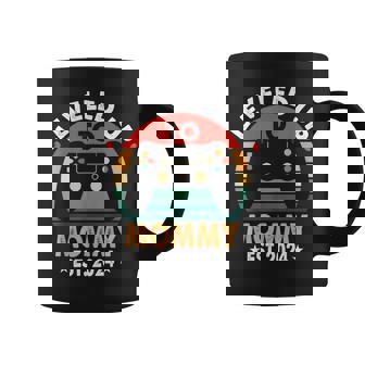 Leveled Up To Mommy 2024 Promoved To Momintage Gamer Taza de café - Regaloses
