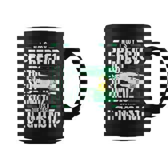 No Soy Perfecto Pero Soy Andaluz Que Es Casi Lo Mismo Sin Mangas Taza de café - Regaloses