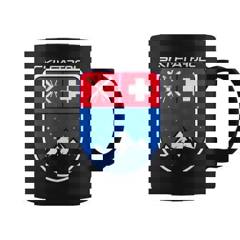 Snow Ski Patrol Skies Poles Cross Mountain Range Taza de café - Regaloses