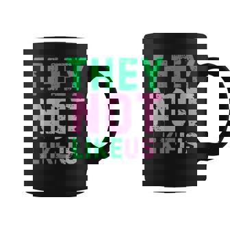 They Not Like Us Retro Tasse - Cadeauxyz