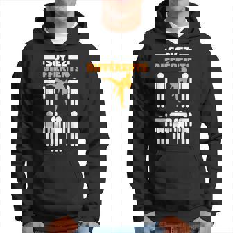 Soyez Différents Kick Arts Martiaux Sport Homme Cadeau Sweat à capuche - Cadeauxyz