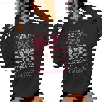 Avril 1975 Cool Cadeau Anniversaire 50 Ans Pour S Sweat à capuche femme - Cadeauxyz