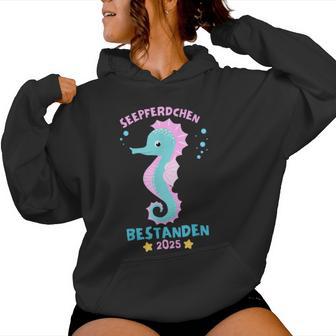 Children's Seahorse Passed Early Swimmer Badge 2025 Kapuzenpullover für Damen - Geschenkecke