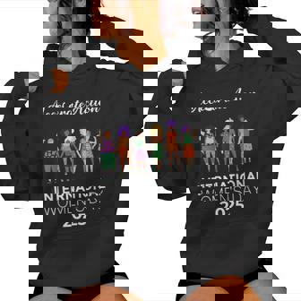 Iwd Día Internacional De La 2025 Accelerate Action Womens Sudadera con capucha para mujer - Regaloses
