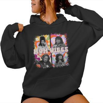 Retro Mom 90’S Vibes Vintage Mother's Day Mom Life Women Hoodie - Thegiftio UK