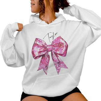 Taylor Lover First Name N Girls Pink Disco Ball Bow Kapuzenpullover für Damen - Geschenkecke