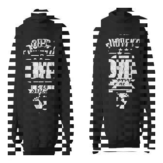 Promoted To Oma Est 2025 First Time New Oma Sweatshirt - Thegiftio UK