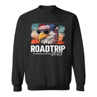 Roadtrip Must Have Travel Car Tour 2025 Fan Item Usa Sweatshirt - Geschenkecke