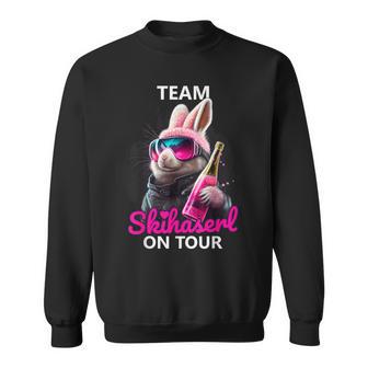 Skiing Team Skihaserl On Tour Apres-Ski Sweatshirt - Geschenkecke