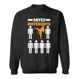 Soyez Différents Kick Arts Martiaux Sport Homme Cadeau Sweater e - Cadeauxyz