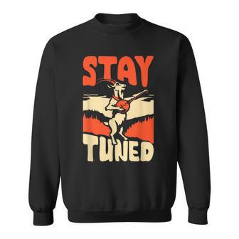 Stay Tuned Mountain Goat Banjo Music Bluegrass Sweatshirt - Geschenkecke