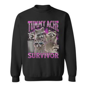 Tummy Ache Survivor Raccoon Meme Bootleg Graphic 90S Sweatshirt - Geschenkecke