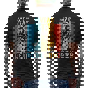 18 Ans Anniversaire Garçon Cadeau Gamer Niveau 18 T-shirt imprimé au dos - Cadeauxyz