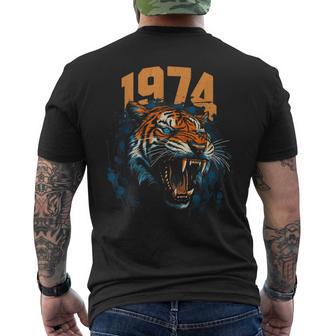 1974 Année Du Tigre Signe Du Zodiaque Chinois T-shirt imprimé au dos - Cadeauxyz