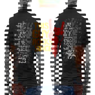 50 Cumpleaños Nacido En Febrero Guy Rocks Desde 1975 Camiseta Hombre Estampado Espalda - Regaloses
