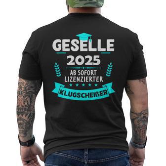 Azubi Prüfung Bestanden Gesellenprüfung Geselle 2025 T-Shirt mit Rückendruck - Geschenkecke