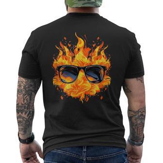 Cool Fire And Flames Glasses T-Shirt mit Rückendruck - Geschenkecke