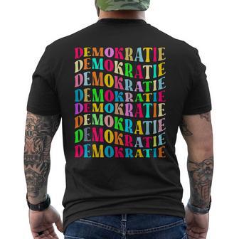 Demokratie Haltung T-Shirt mit Rückendruck - Geschenkecke