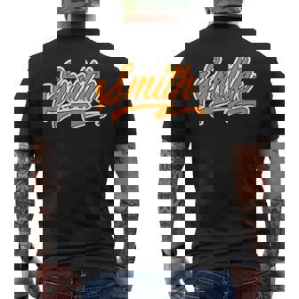 Elegant Last Name Smith Team Smith Cool Orange Font T-shirt imprimé au dos - Cadeauxyz