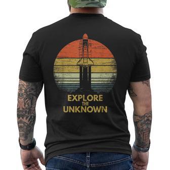 Explore The Unknown Rocket Space Science Curiosity T-shirt imprimé au dos - Cadeauxyz