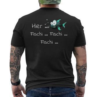 Here Fischi As A For Anglers T-Shirt mit Rückendruck - Geschenkecke