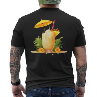 Fresh Pina Colada Fruits And Cocktail For Summer Drinks T-Shirt mit Rückendruck - Geschenkecke