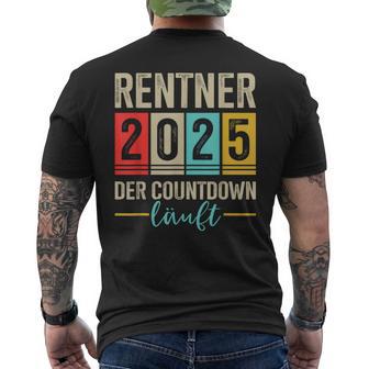 Pensioner 2025 Countdown Running For Retirement T-Shirt mit Rückendruck - Geschenkecke