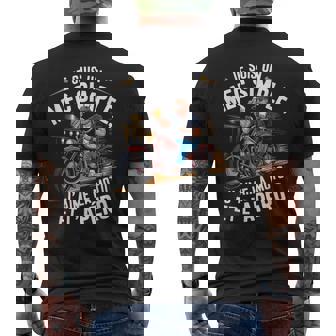 Je Suis Un Mec Simple Moto Et Apéro Rétrointage Fan Humour T-shirt imprimé au dos - Cadeauxyz
