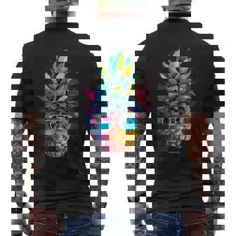 Pineapple Wears Sunglasses And Enjoys The Party Holiday T-Shirt mit Rückendruck - Geschenkecke