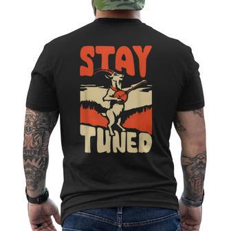 Stay Tuned Mountain Goat Banjo Music Bluegrass T-Shirt mit Rückendruck - Geschenkecke