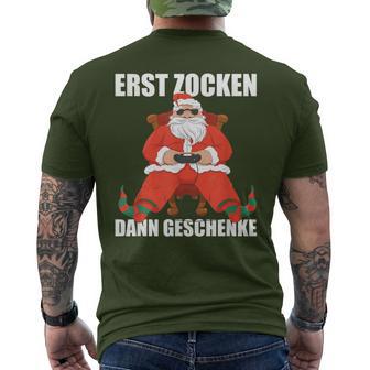 Christmas And Gaming T-Shirt mit Rückendruck - Geschenkecke