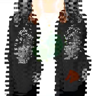 Everybody In The Pub Getting Tipsy Patrick's Day 2025 Women Sweatshirt | Mazezy