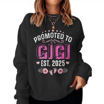 Promoted To Gigi Est 2025 Floral Mother's Day Women Sweatshirt - Thegiftio UK